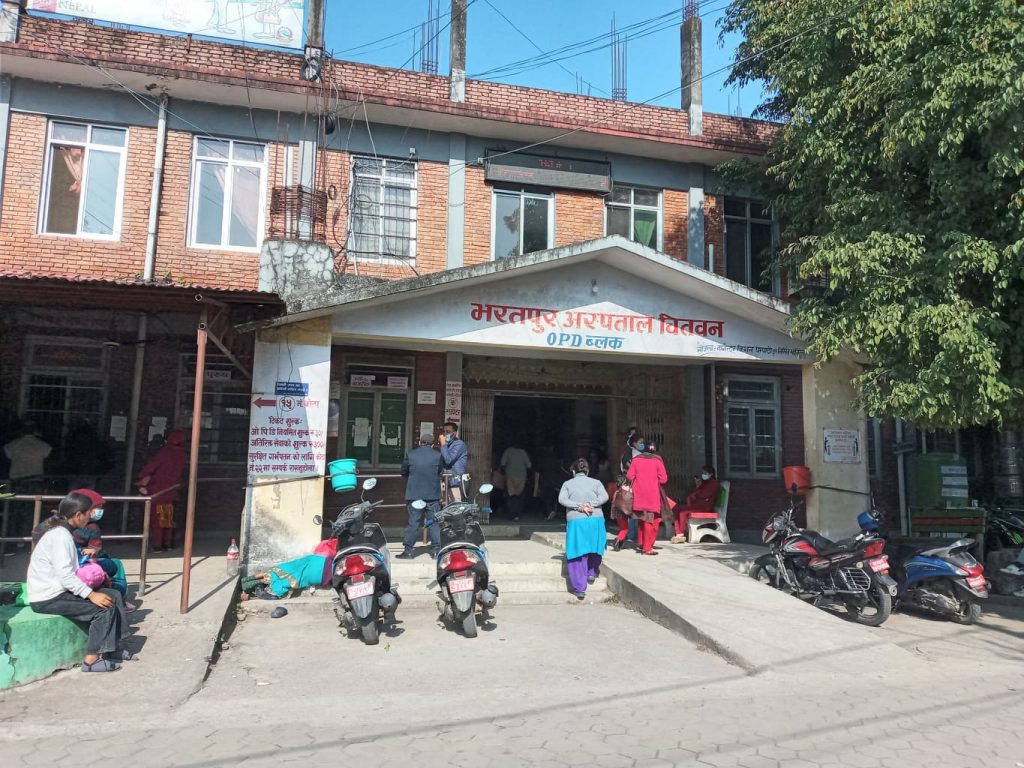 भरतपुर अस्पतालले भन्यो, कोभिड संक्रमणको उच्च प्रकोप, सामान्य प्रकृतिका विरामी नआउनू