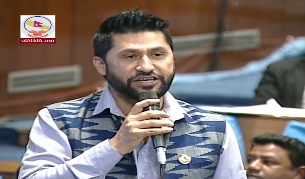 रवि लामिछाने भन्छन्– सरकार सुन तस्करी प्रकरणका मालिक जोगाउन खोजिरहेको छ