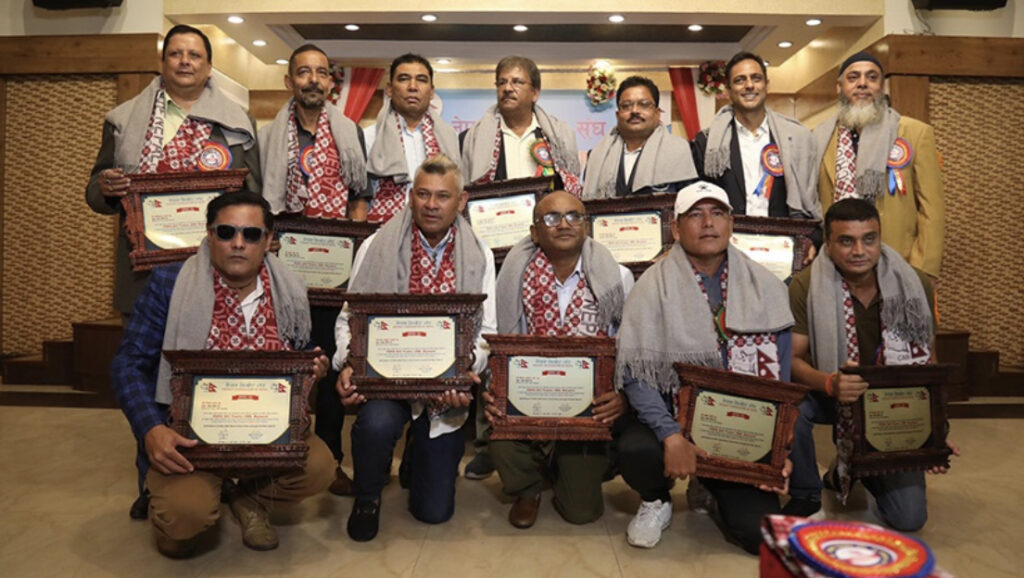 अन्तर्राष्ट्रिय क्रिकेट खेल्ने पहिलो व्याच सम्मानित