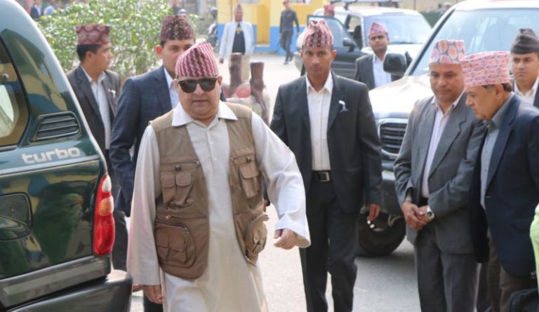 पूर्वराजा ज्ञानेन्द्र शाहले दमक पुगेर देखाए सक्रियता, यस्तो छ आजको कार्यक्रम