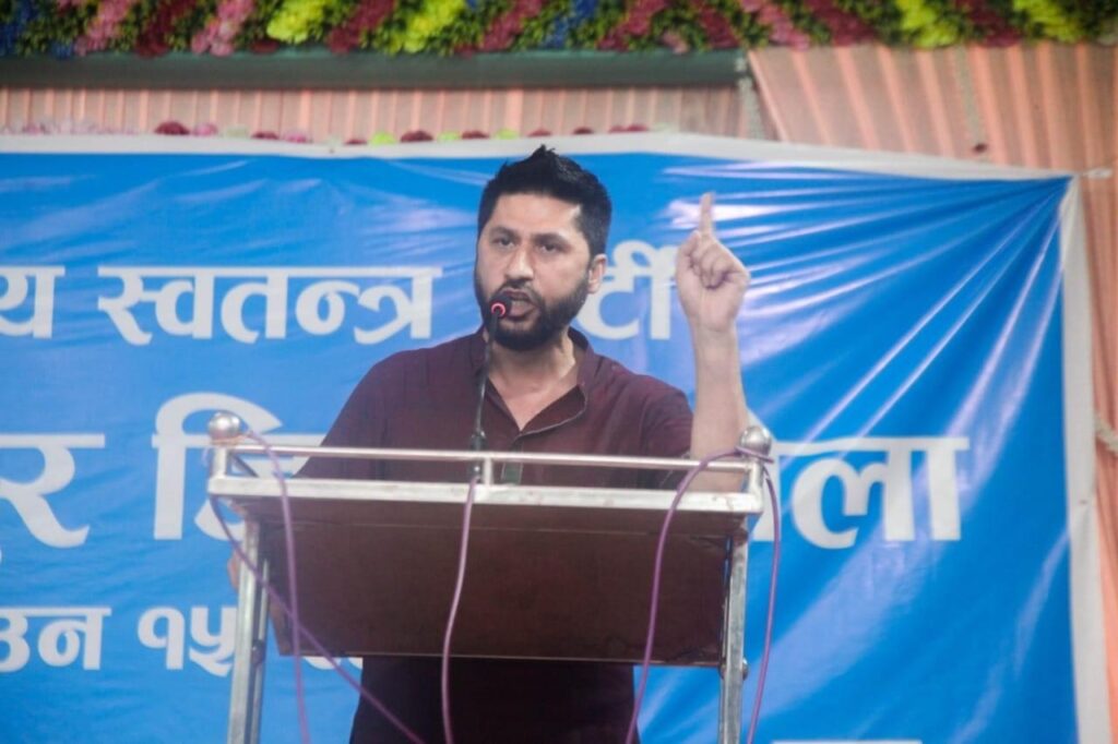 सर्वदलीय हेडसरहरू, चिसोमा जनता जोगाउनुस् व्यवस्था आफै जोगिन्छ: रवि लामिछाने