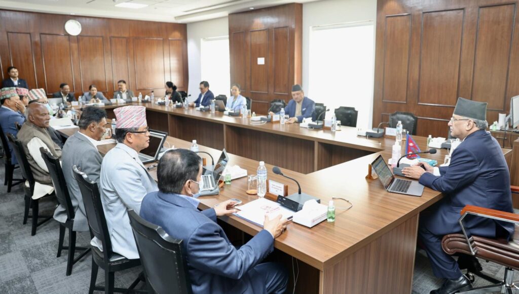 तीन क्रिकेट रंगशालालाई राष्ट्रिय गौरवको आयोजनाको रूपमा अगाडि बढाउने