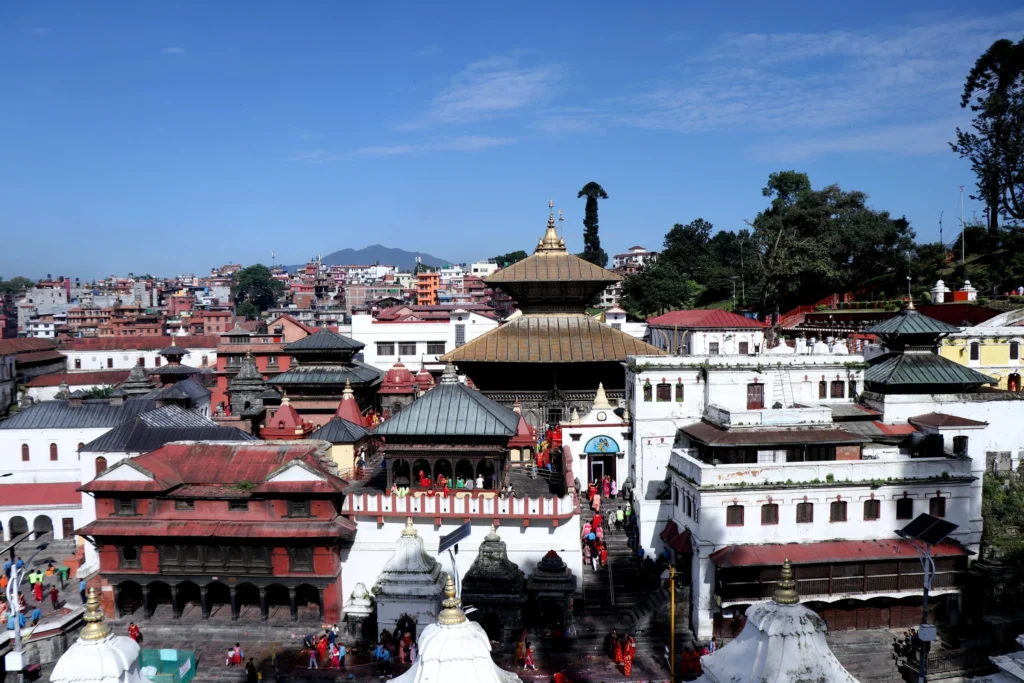 पशुपतिनाथ मन्दिर आसपास एक साताका लागि  मासु तथा मदिरा बिक्री र सेवनमा राेक