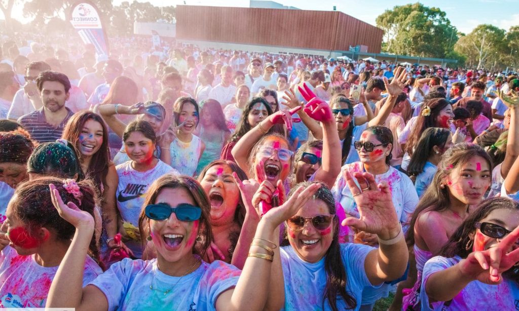 सातौँ होली फेस्टिवल एडिलेडमा भव्य रुपमा आयोजना हुँदै : रङ, परम्परा र समुदायको भव्य उत्सव