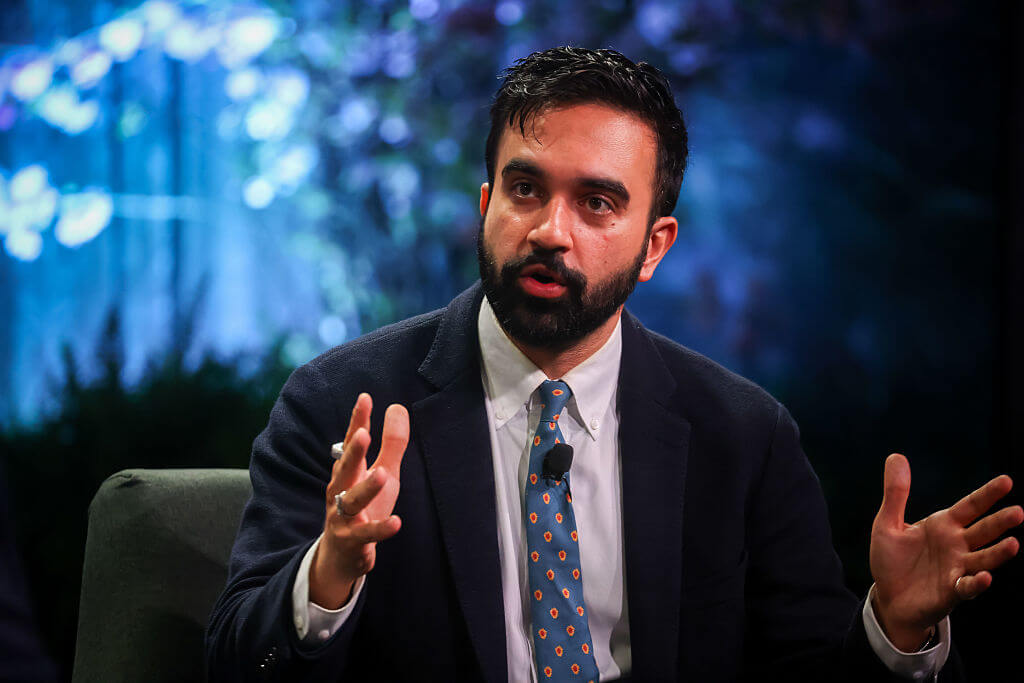 मादुरो पक्राउप्रति न्युयोर्क मेयर मम्दानीको कडा प्रतिक्रिया, ‘युद्धसरहको कदम’