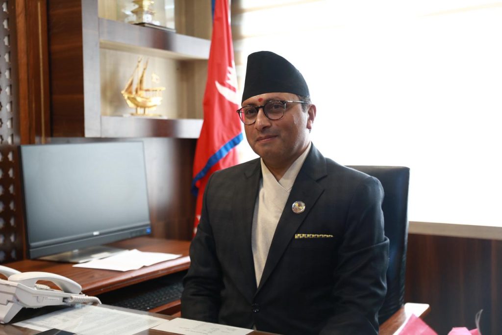 सेयर लगानीकर्तालाई अर्थमन्त्रीको आश्वासन: ‘साना लगानीकर्ता डराउनु पर्दैन’