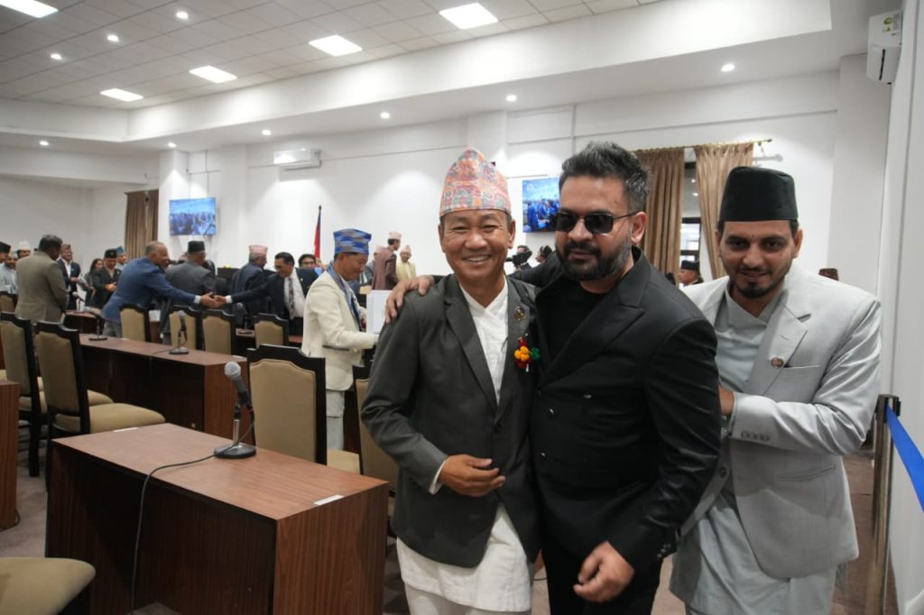 प्रतिनिधिसभामा हरेक महिनाको पहिलो साता प्रधानमन्त्रीले जवाफ दिनुपर्ने